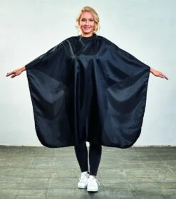 Trend-Design NEON Kapmantel Met Haaksluiting 6 Trend-Design NEON Kapmantel Met Haaksluiting -Hair Pro Verkoop 93701 neon schwarz vorne bernadette 1