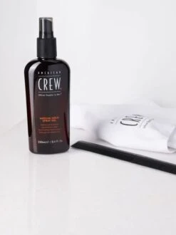 American Crew Medium Hold Spray Gel 250ml -Hair Pro Verkoop american crew medium hold spray gel 250ml sfeer