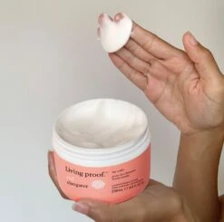 Living Proof Curl Elongator236ml -Hair Pro Verkoop curl social productmodel elongator a