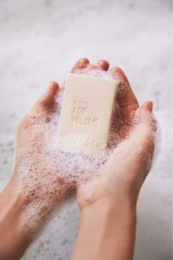 KMS AddVolume Solid Shampoo -Hair Pro Verkoop kms addvolume solid shampoo 75gr 117103 3