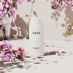 OASE Hair Thickening Conditioner 250ml -Hair Pro Verkoop oase hair thickening conditioner 250ml sfeerfoto bloemen