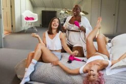 Ghd Take Control Now Glide Hotbrush Pink -Hair Pro Verkoop pink22 heromodelgroup02 hr rgb ls exp0124 1