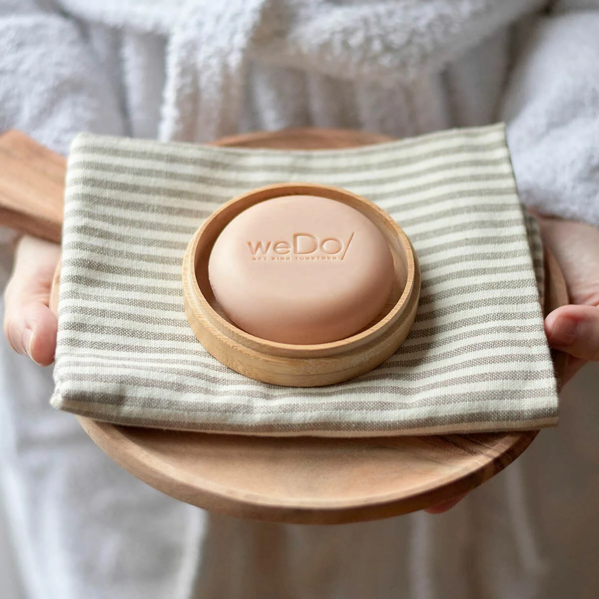 WeDo Moisture & Shine No Plastic Shampoo Bar 80gr - Afbeelding 2